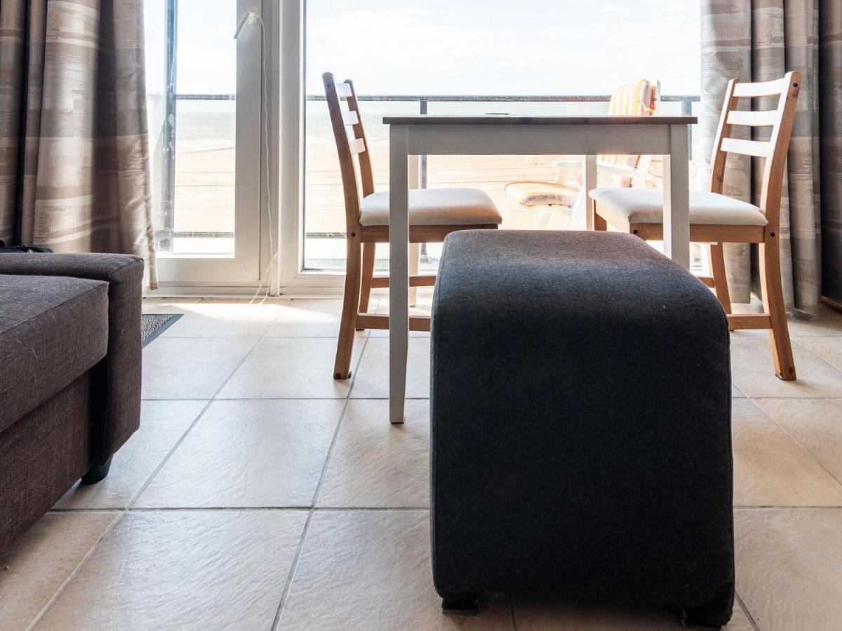 Contemporary Apartment In Oostende With Balcony Экстерьер фото
