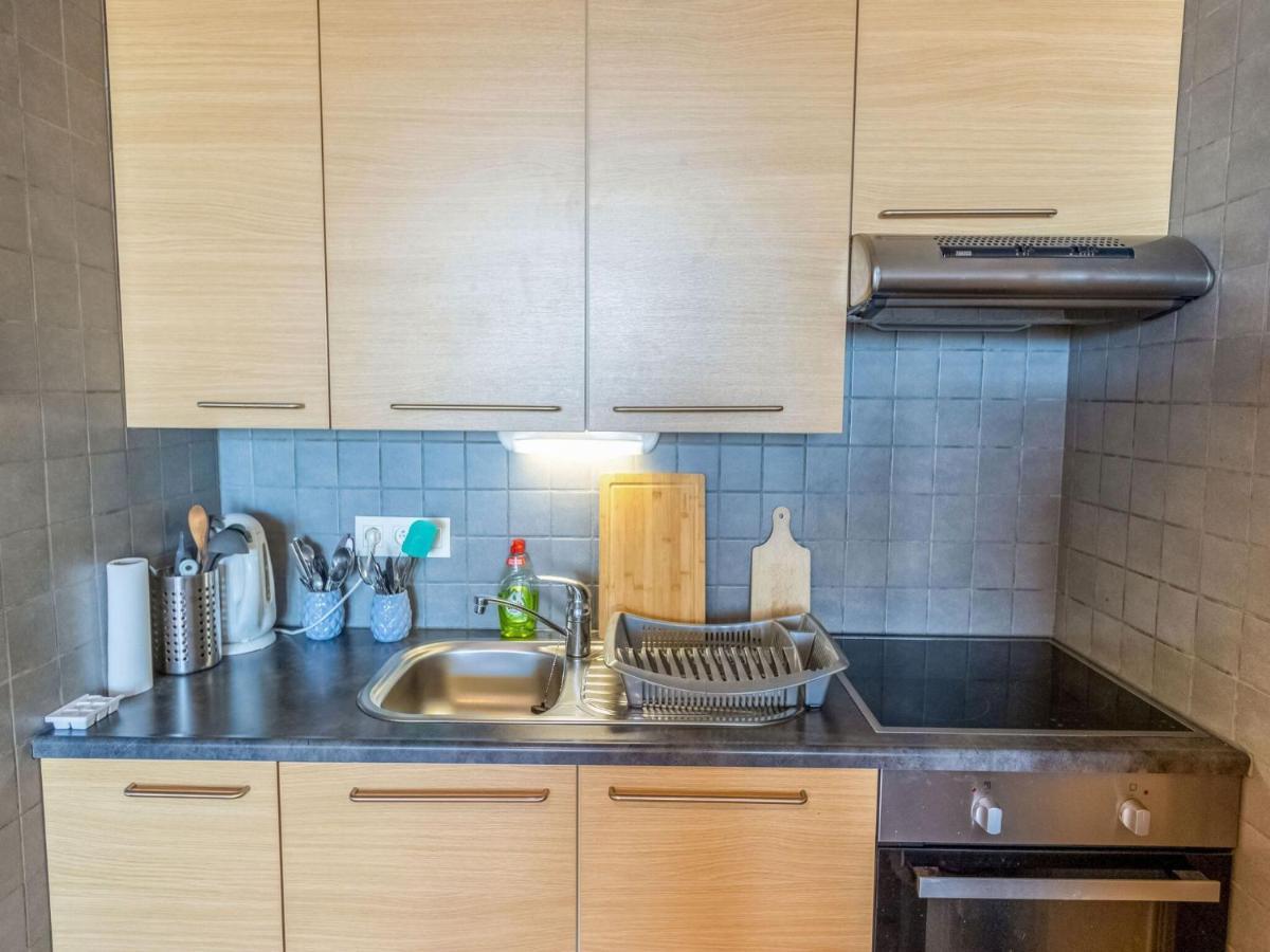 Contemporary Apartment In Oostende With Balcony Экстерьер фото