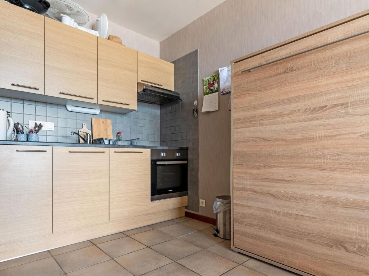 Contemporary Apartment In Oostende With Balcony Экстерьер фото