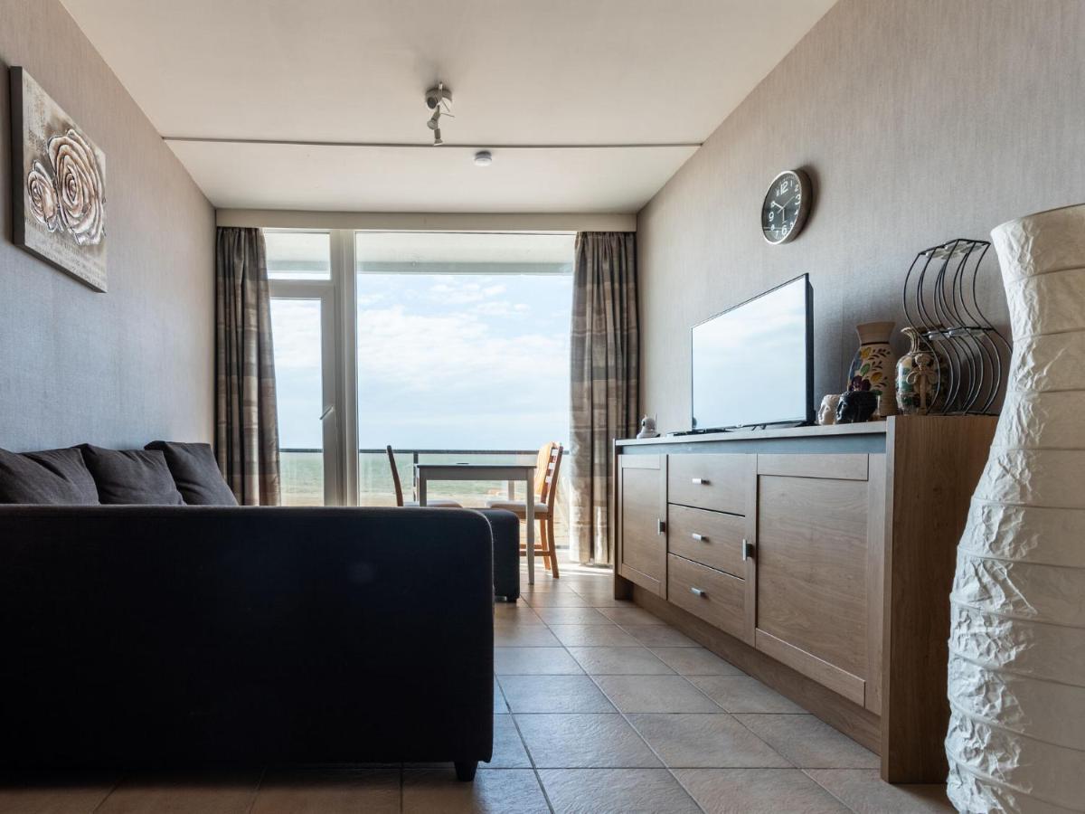 Contemporary Apartment In Oostende With Balcony Экстерьер фото